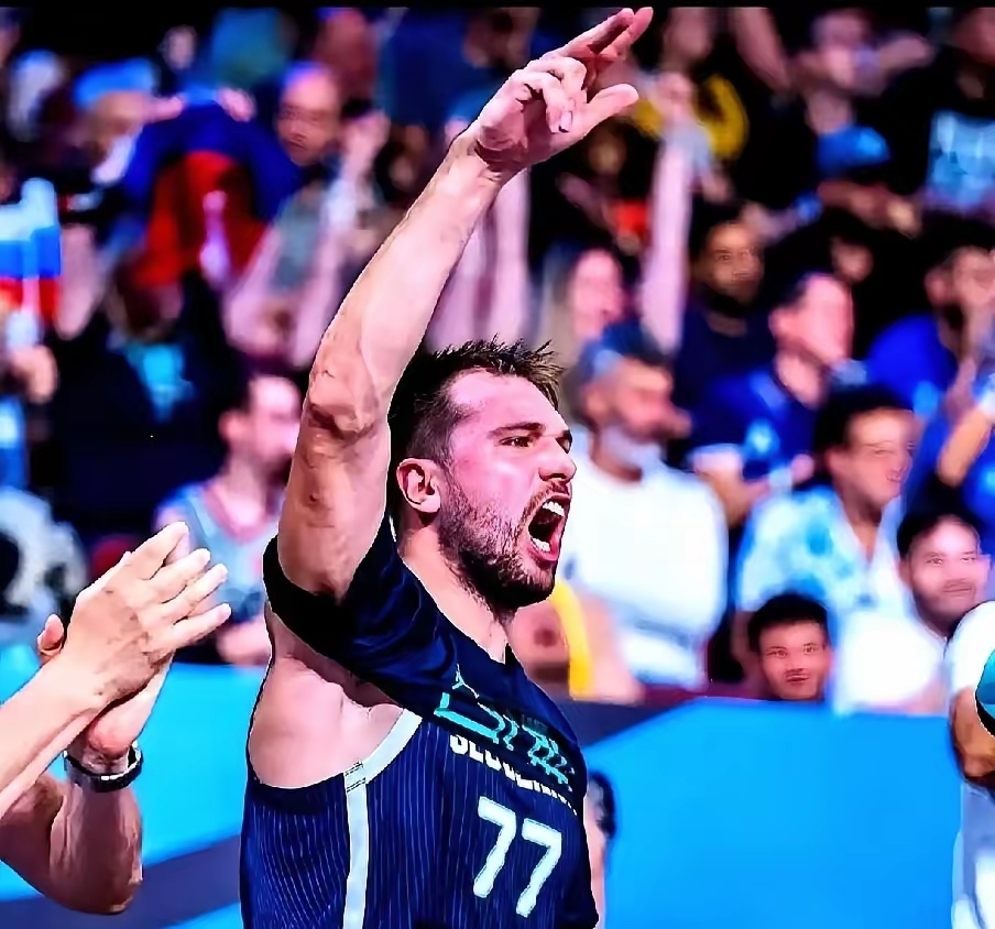 九游娱乐关于这也行？窗口期迈阿密热火篮板制胜东契奇在DWG比赛中绝杀，Scout关键节点逆转的信息