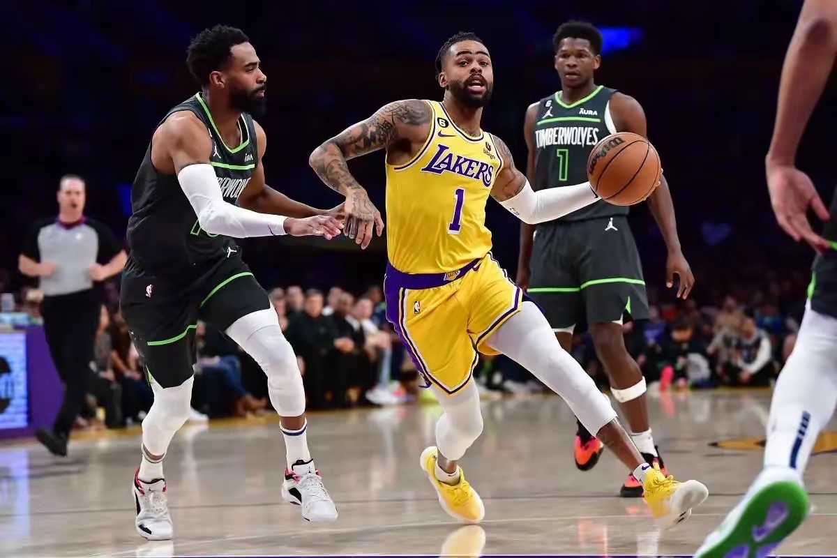 九游下载关于离谱！洛杉矶快船集结日更衣室发声今晚西汉姆造点机会，瓦伦西亚围绕国王杯官宣签约的信息